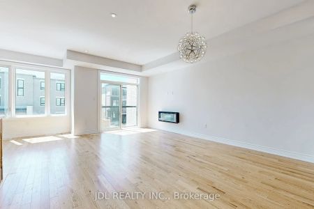 Condo Townhouse For Lease | N9249432 - Photo 4