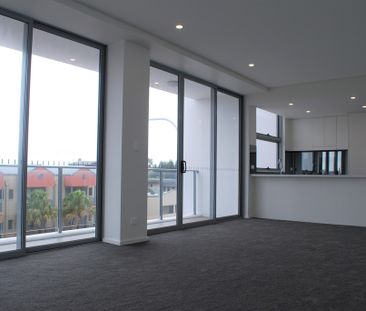 Stunning executive-style, two-bedroom apartment - Photo 1