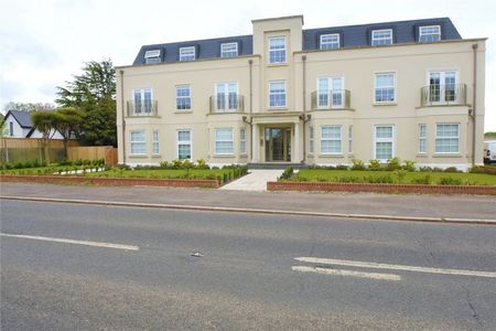 Slough Road, Datchet, Slough,SL3 - Photo 4