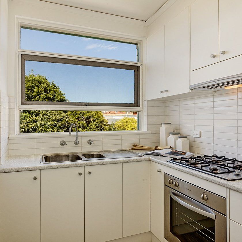 Thinking of selling? Contact our agent - Photo 1