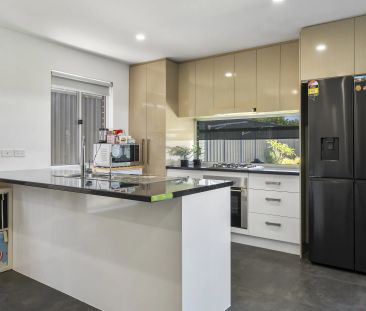 Beautifully Presented Home Offering Comfort, Space and Convenience - Photo 6