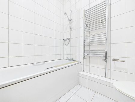 Queens Road, Hampton Hill, TW12 - Photo 4