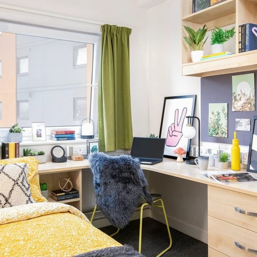 Room in a Shared House, Aston St, B4 - Photo 1