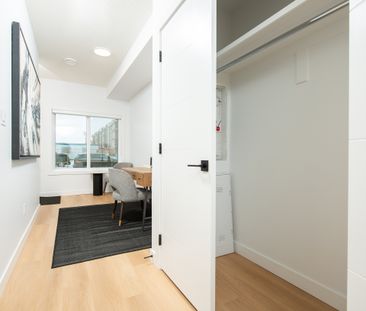 Breeze Nouveau Townhouses - Get One Month Free! - Photo 4