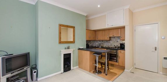 Studio to rent - Photo 2