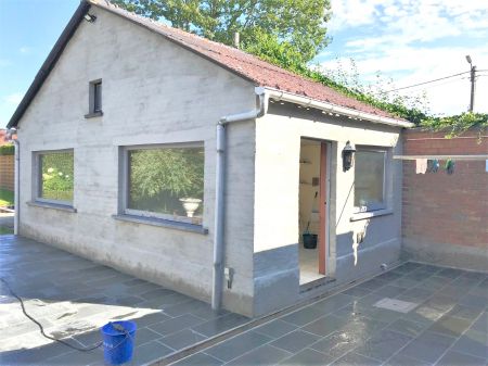 Halfopen woning met 4 slaapkamers, tuin en garage. - Photo 4