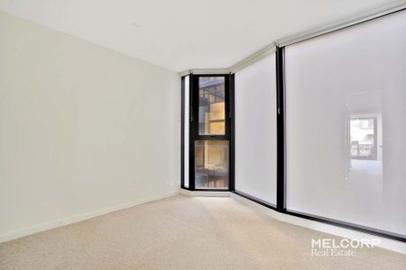 ONE BEDROOM, ONE BATHROOM AT ROYAL ELIZABETH - UNFURNISHED WITH WHITEGOODS - Photo 3