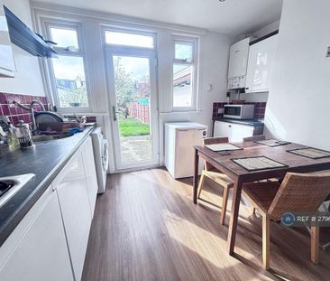 1 bedroom in a house share to rent - Photo 6