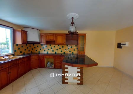 Location Maison 5 pièces 150m² STE ANNE 97180 - Photo 2