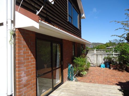 Great Sunny Townhouse in Karori - Photo 1