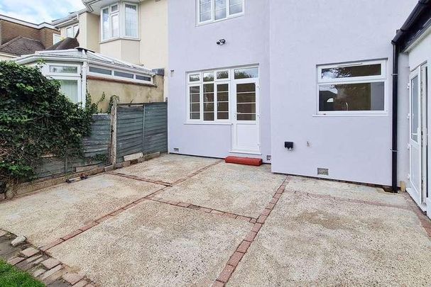 Orchard Drive, Edgware, HA8 - Photo 1