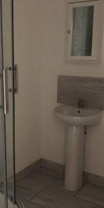 Castleview House, WA7 2DR - Photo 4