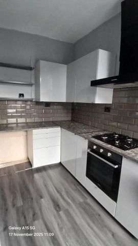 3 bedroom terraced house to rent - Photo 5