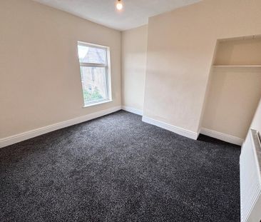 2 bedroom property to rent - Photo 2