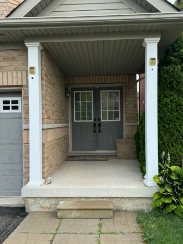 Detached Home For Lease | W9237250 - Photo 2