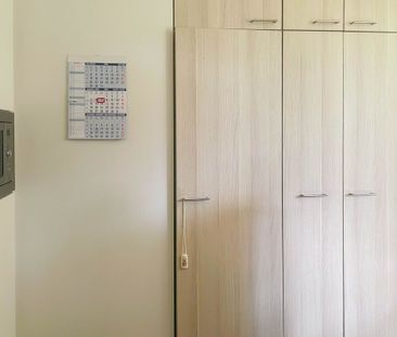 service flat met 1 slaapkamer en tuin + mogelijkheid tot parkeerplaats - Photo 5