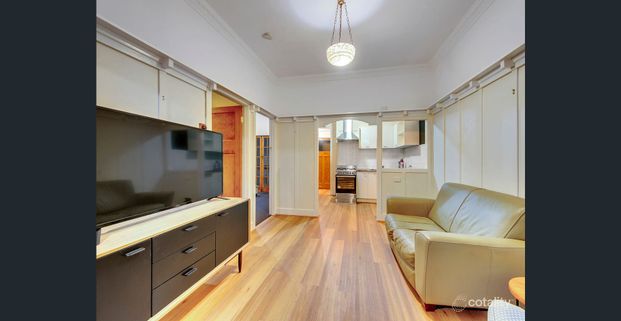 Charming 2-Bedroom home in New Farm - Photo 1