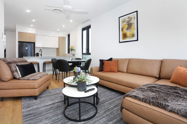 Level 9/18 Remembrance Drive, Surfers Paradise QLD 4217 - Apartment For Rent | Domain - Photo 1