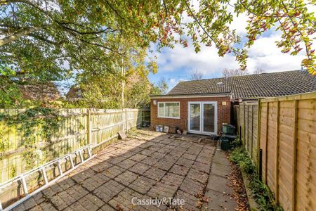 2 bedroom semi-detached bungalow to rent - Photo 5