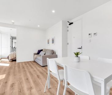 Fully Furnished, Modern Apartment in Great Location! - Photo 1