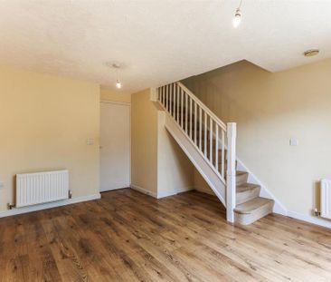 2 bedroom semi-detached house to rent - Photo 3