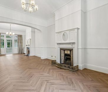5 bedroom semi-detached house to rent - Photo 2