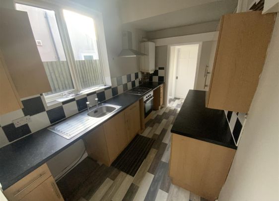 Lily Road, Yardley - Photo 1