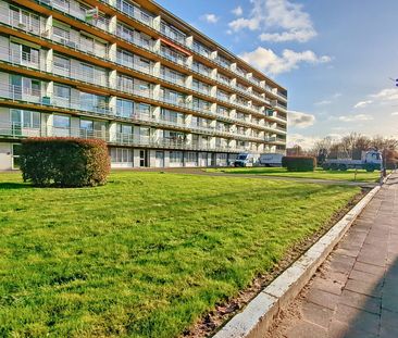 GOED GELEDEN APPARTEMENT MET 2 SLAAPKAMERS & AUTOSTAANPLAATS - Foto 1