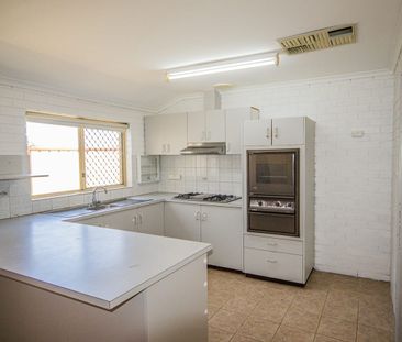 51 Kultown Drive, Waggrakine, WA 6530 - Photo 2