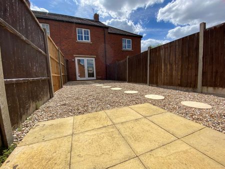 Forest School Street, Rolleston On Dove, Burton Upon Trent DE13 9AZ - Photo 2