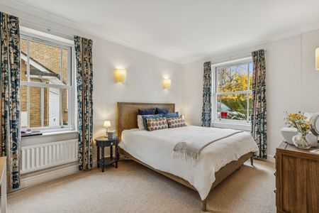 Wyatt Drive, Barnes, London, SW13 - Photo 3