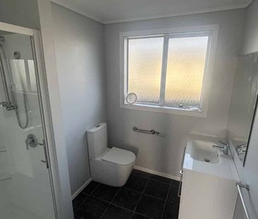 Family home in time for Christmas - Photo 2