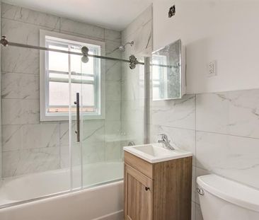 3225 Av. Hector - Photo 1