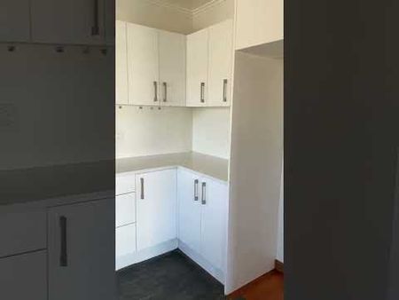 Large Family Home - Photo 3