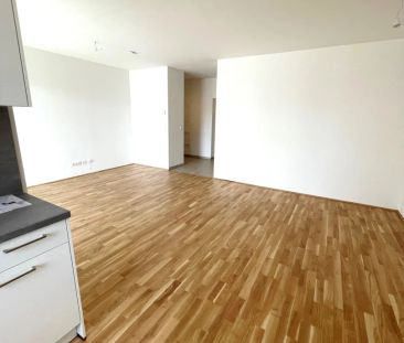 Neu sanierte 4-Zimmer Wohnung mit Loggia in aufstrebendem Wohnviertel - Photo 4