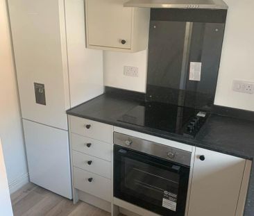 3 bedroom terraced house to rent - Photo 6