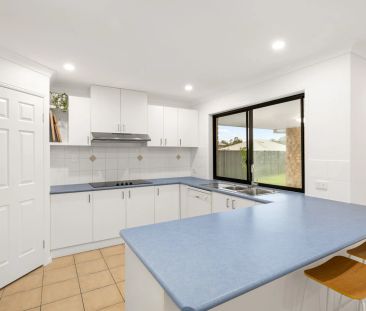 Spacious Family Home With Large Yard - Photo 3