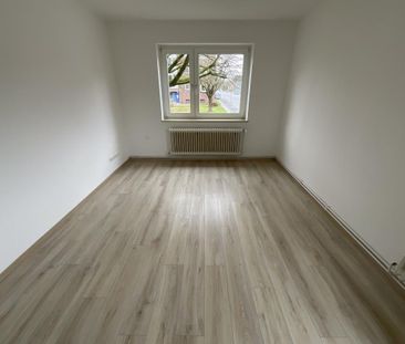 Modernisierte 2-ZKB-Wohnung in der Peterstraße zu vermieten! - Foto 1