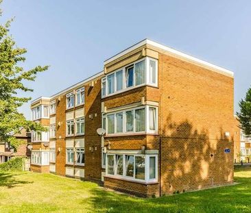 Woodford Green, Chigwell, IG8 - Photo 1