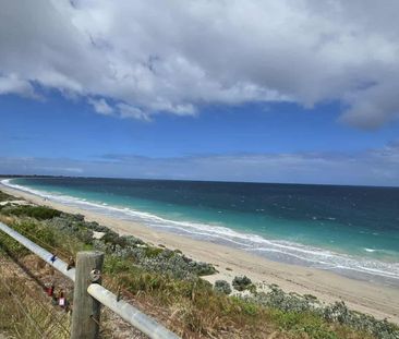 Less Than 500m to Warnbro Beach! - Photo 4