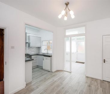 3 bedroom terraced house to rent - Photo 6