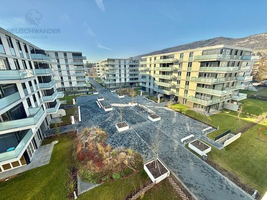 Close to downtown, in a green setting - Photo 1