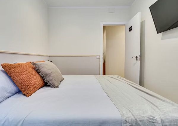 Avinguda de les Drassanes, Barcelona, Catalonia 08001