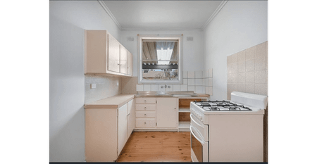 Comfortable Living with Room to Move - Photo 2