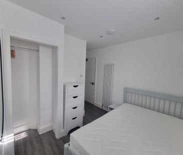 6 bedroom semi-detached house to rent - Photo 6