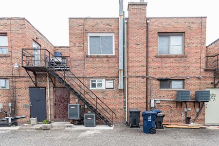For Lease - 5168 Dundas Street, Toronto, Ontario - Photo 2
