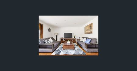 Stylish, Spacious & Perfect for Indoor–Outdoor Living - Photo 2