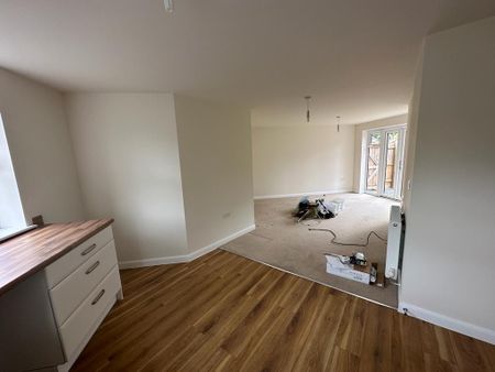 2 bedroom apartment to rent - Photo 2