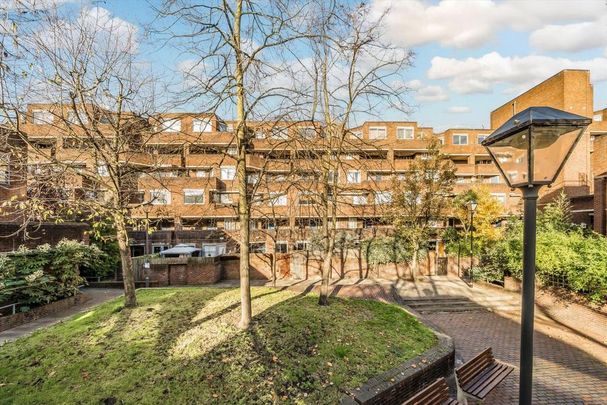 3 bedroom flat to rent - Photo 1