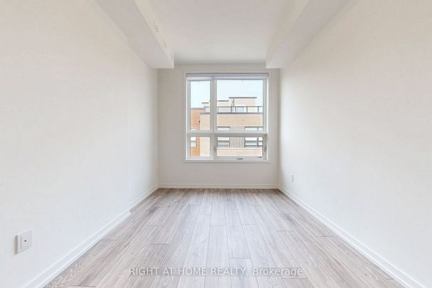 For Lease - 17 Lytham Green Circle Unit# 4, Newmarket, Ontario - Photo 1